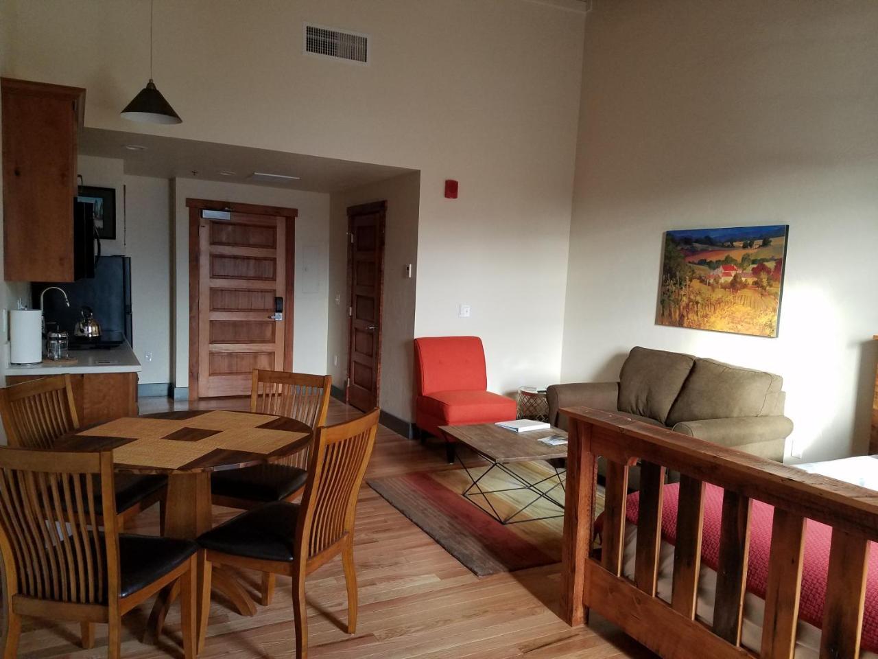 Hôtel Amity Flats Extérieur photo
